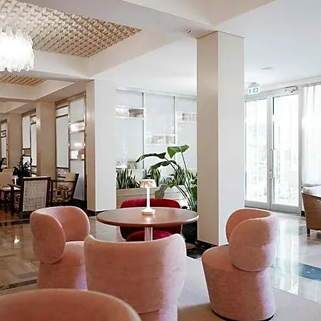 Savoy 5*