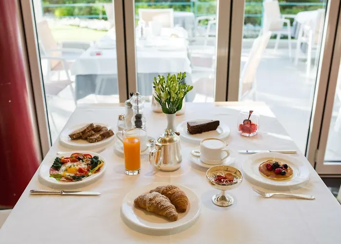 Savoy Отель Градо